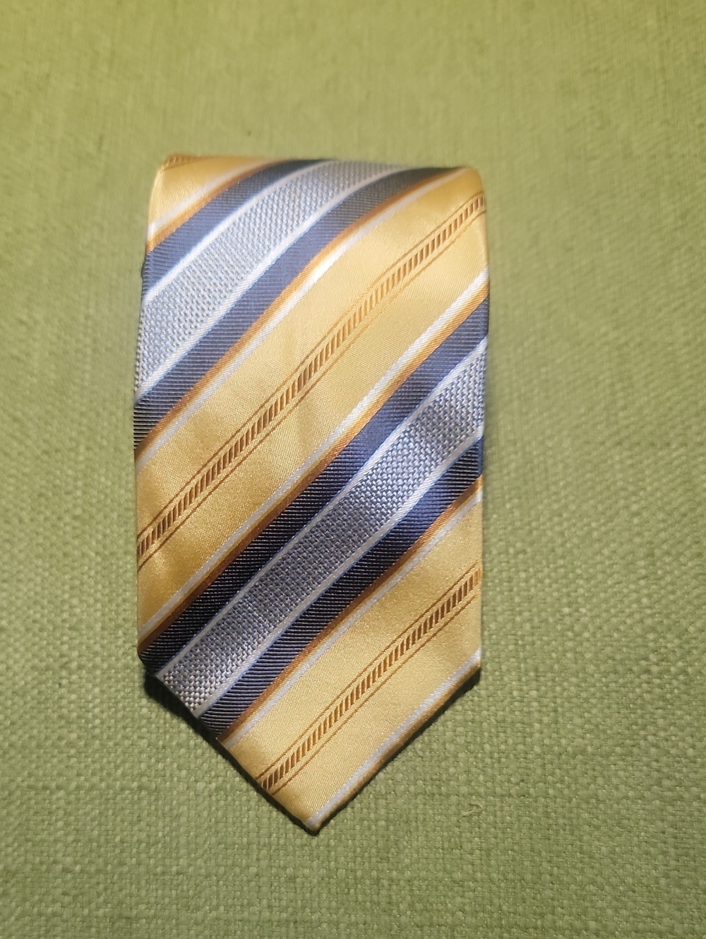 Bloomingdales Men's Striped Yellow and Gray Silk Tie - Classic Formal Accessory